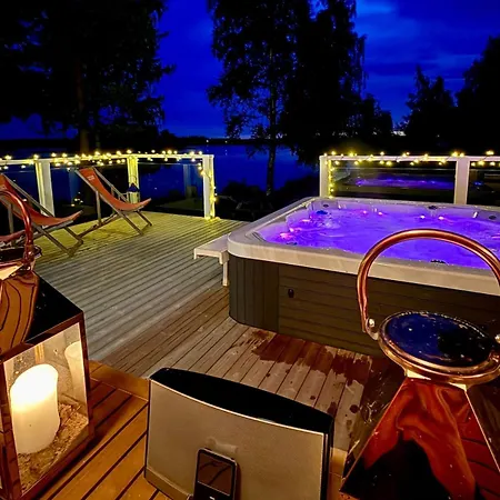 Villa Private Beach, Hot Tub And Oceanfront *